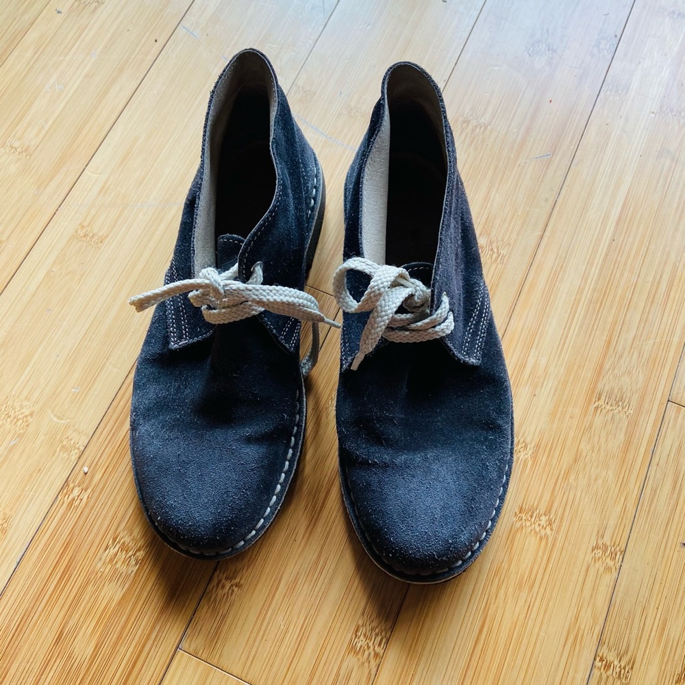 Loriblu Italy suede similar to Clarks